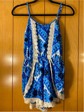 Women's Unbranded Blue and White Patterned Romper with Lace Trim, Size S